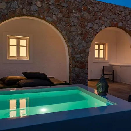 Kasteli Apartment Perivolos (Santorini)